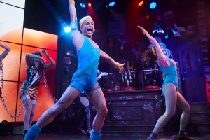 Franz (Frankie Grande) and Regina (Stephanie Wall) sing in Rock of Ages Hollywood
